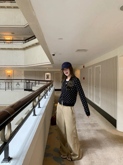 ソフトでドット柄の配色切り替えフェイクレイヤードニット