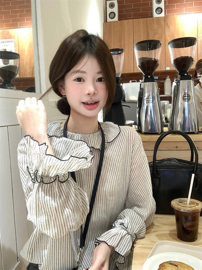 條紋荷葉領喇叭袖恤衫