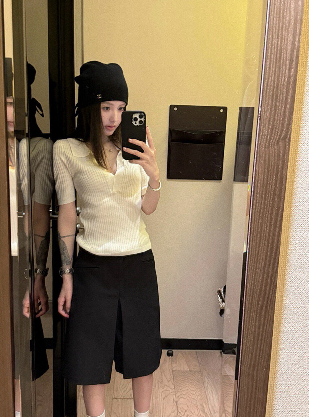 Tailored V-Neck Knit Sweater with Structured Shoulders