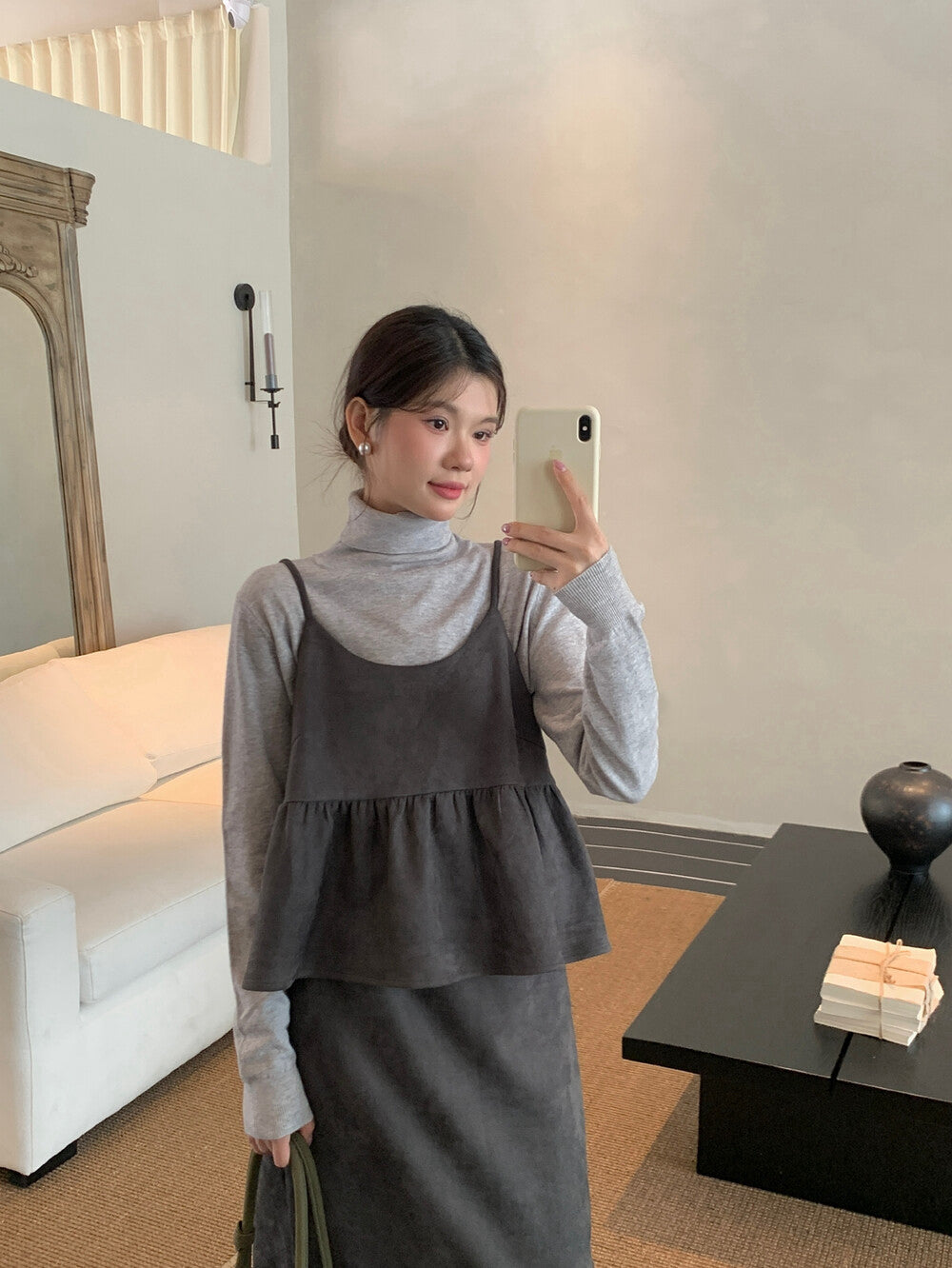 麂皮絨褶皺吊帶背心+木耳邊半身裙set