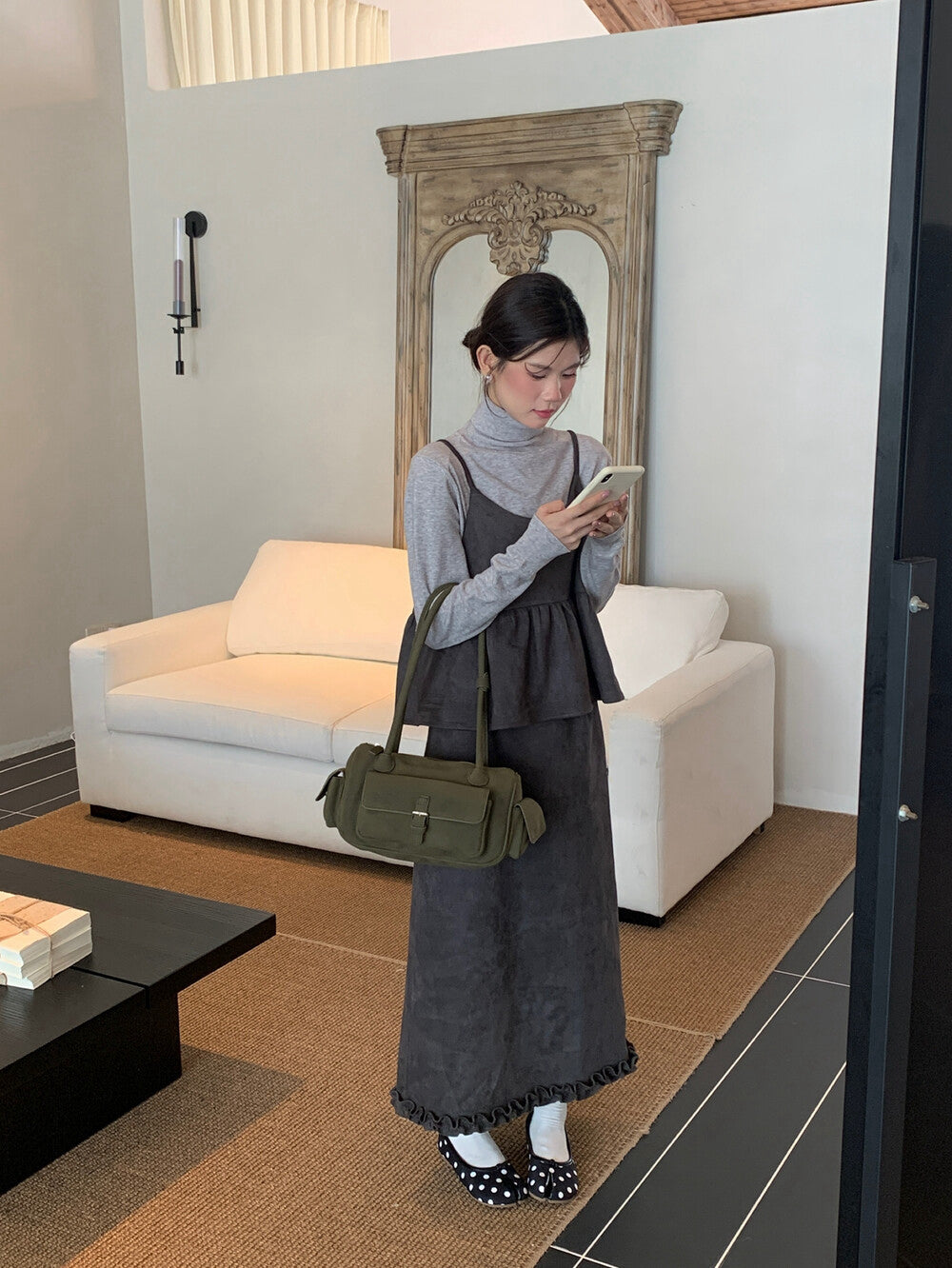 麂皮絨褶皺吊帶背心+木耳邊半身裙set