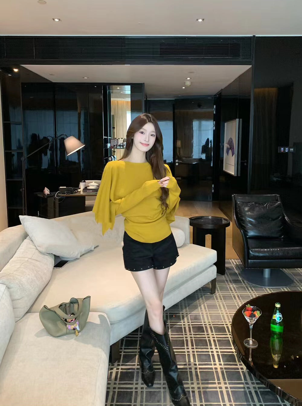 雰囲気のあるケープニットのツーピースセット