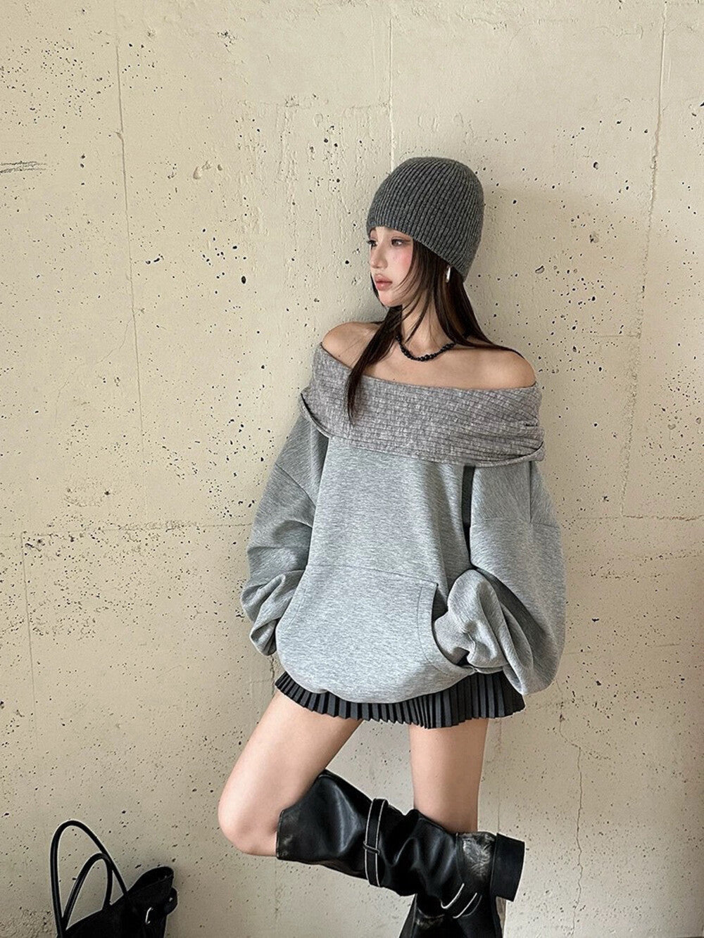 Off-shoulder Loose-fit Versatile Sweatshirt