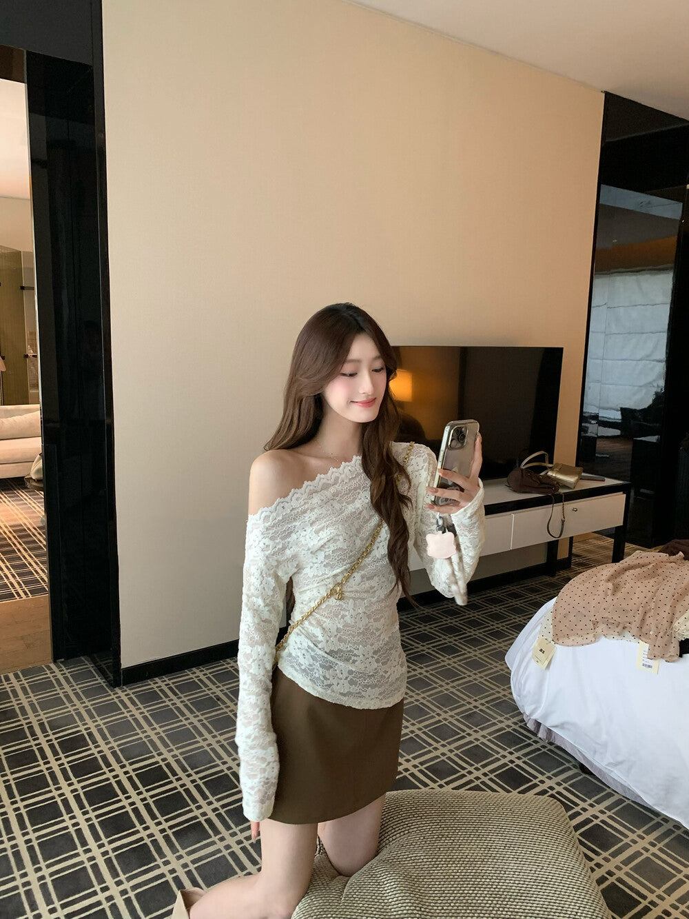 Off-shoulder Lace Top with Slight Stretch