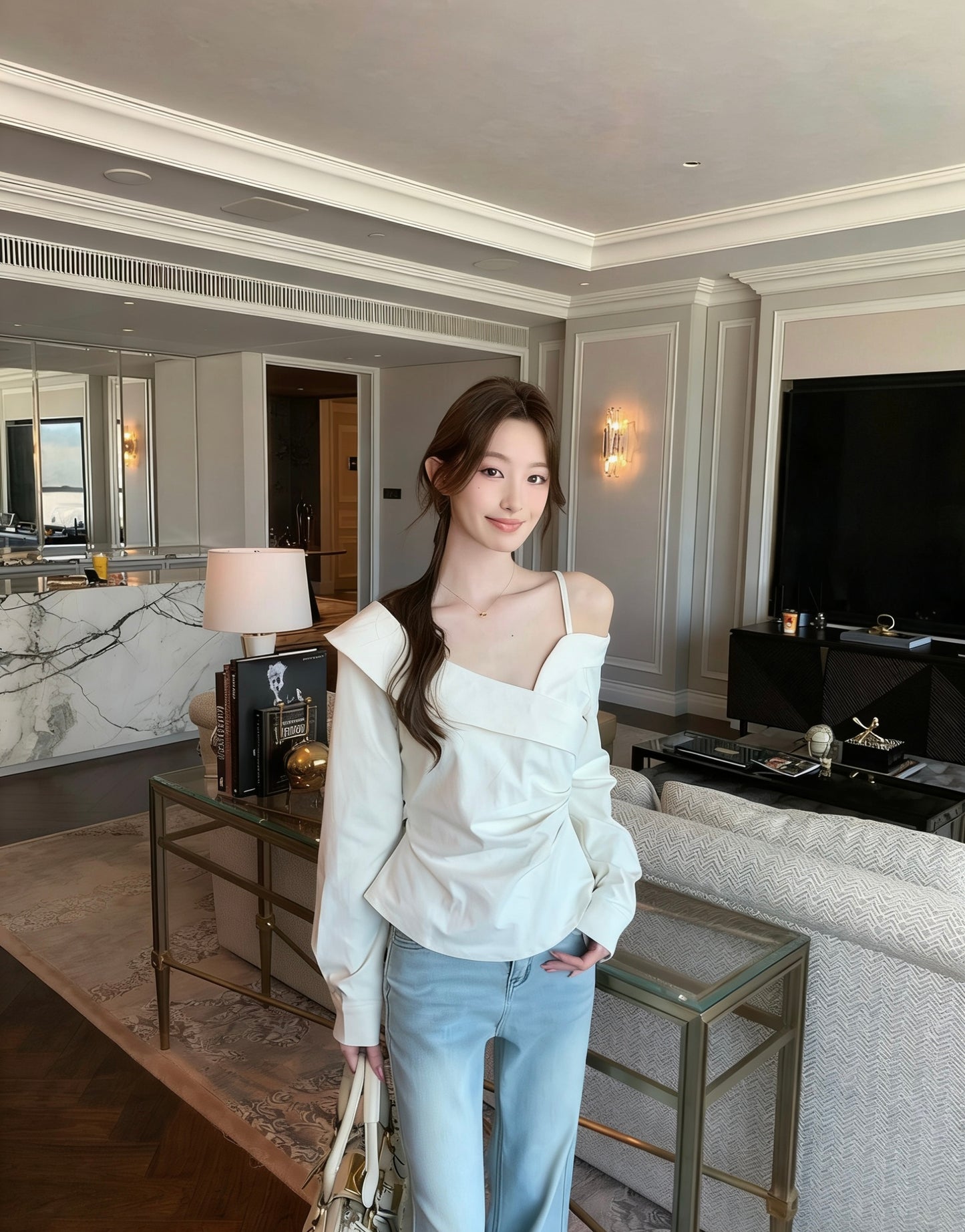 不對稱交叉領露肩小衫