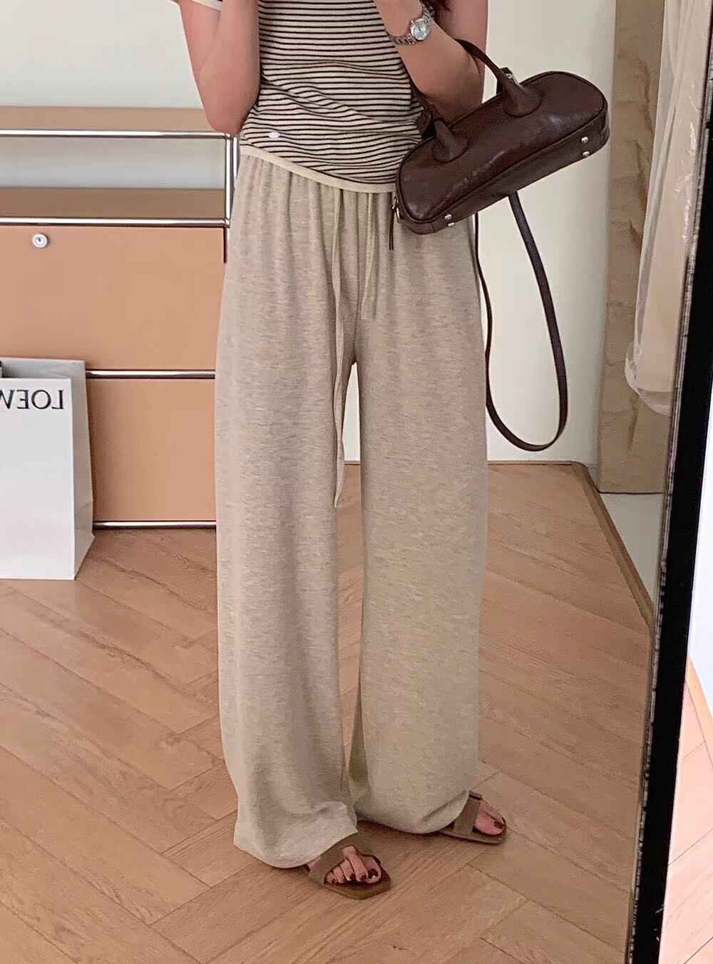 快適なゆったりストレートパンツ