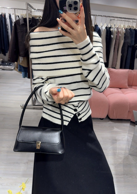 Off-the-shoulder Long Sleeve Top with Atmosphere Vibe