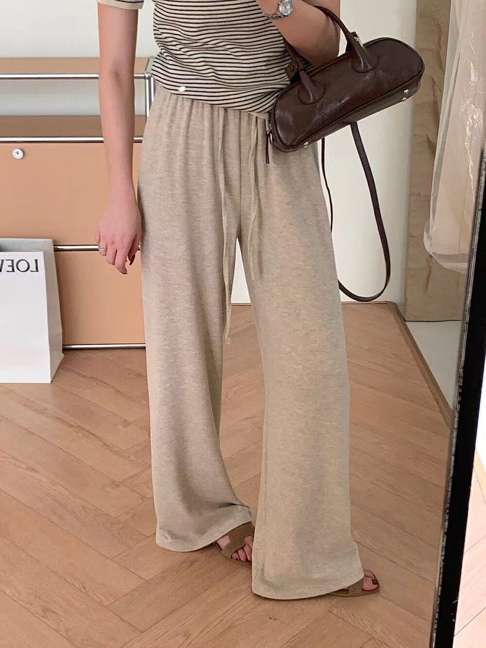 快適なゆったりストレートパンツ