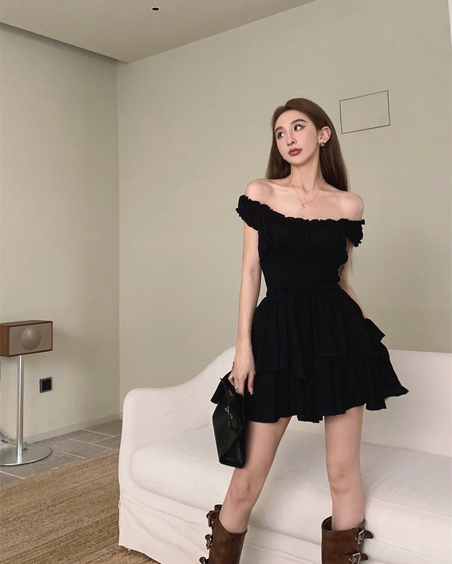 一字肩收腰連身裙