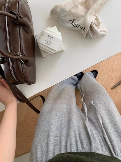 快適なゆったりストレートパンツ