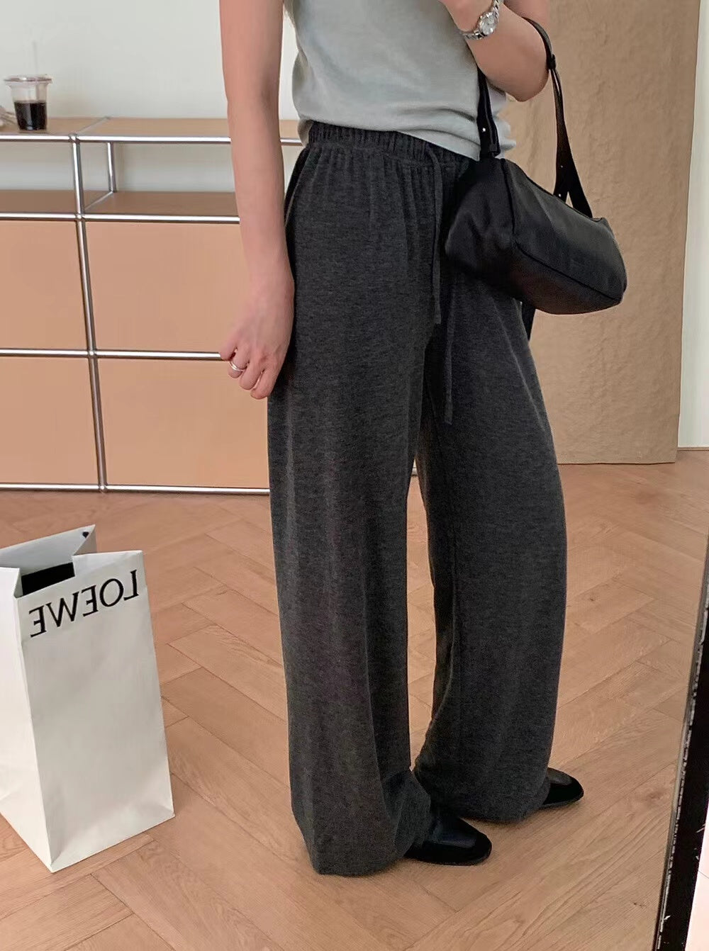 快適なゆったりストレートパンツ