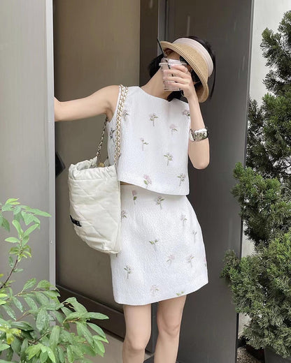 ジャカード柄ベスト＋ハイウエストスカートセット