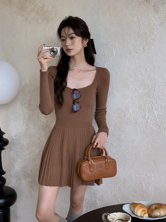 法式方領修腰連身裙