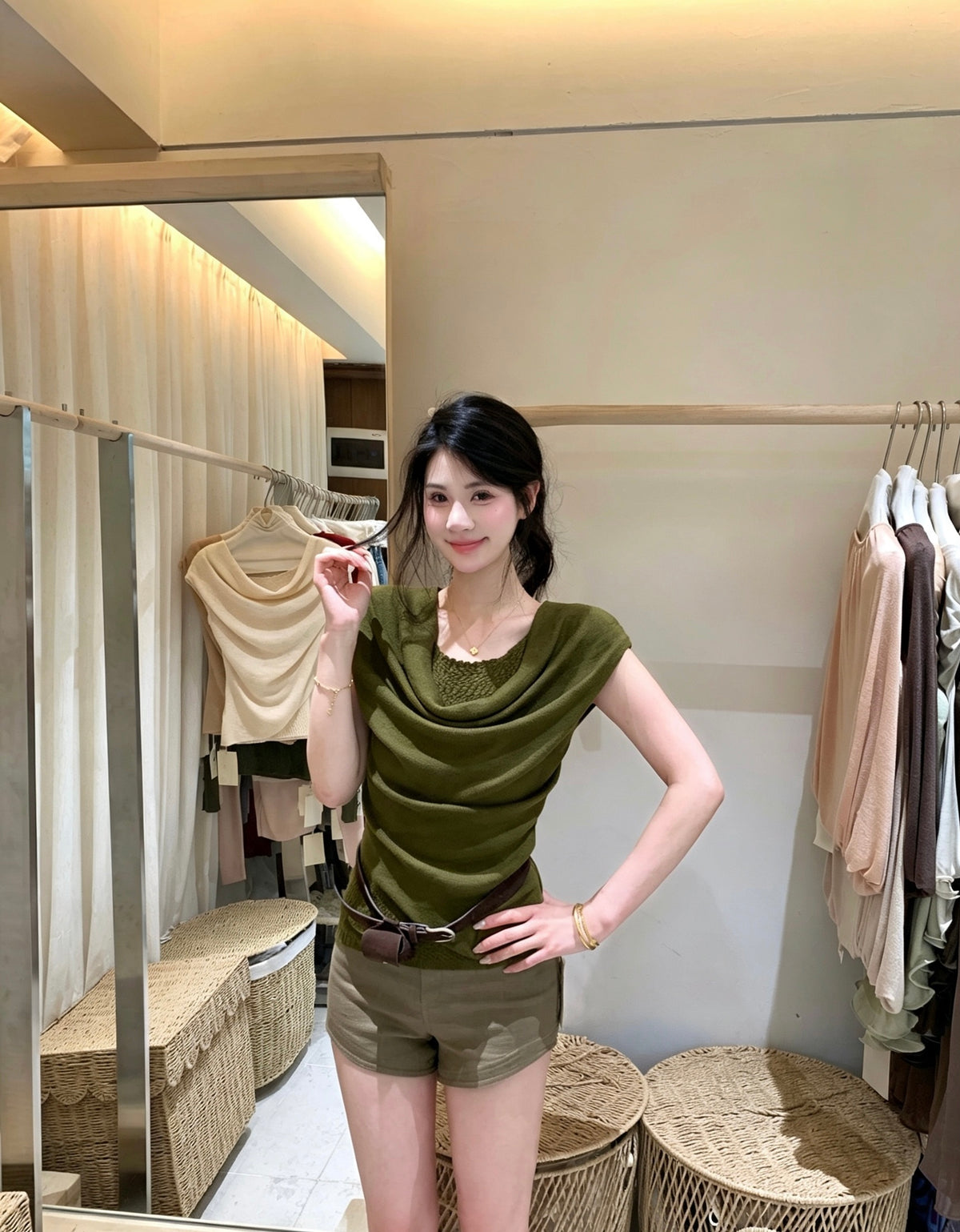 ドレープネックフェイクレイヤードニットトップス