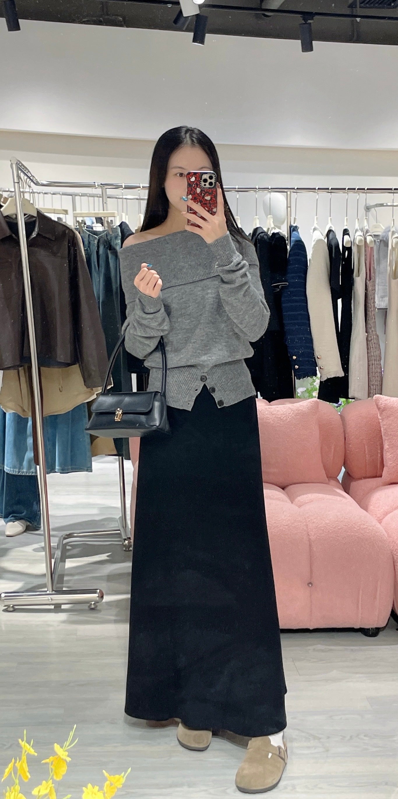 氛圍感一字領露肩長袖上衣