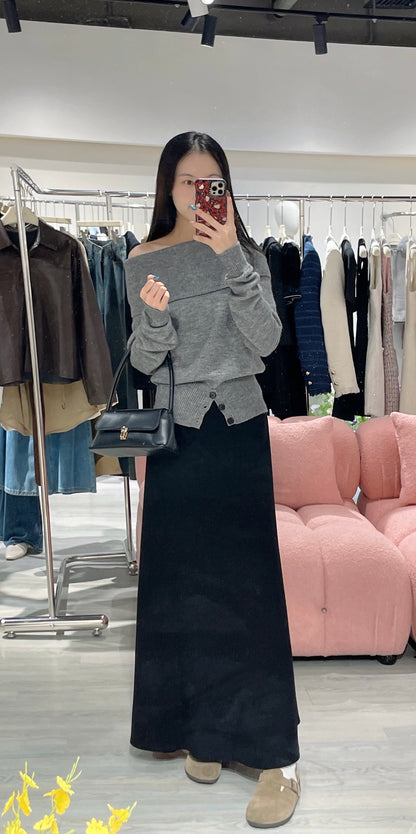 氛圍感一字領露肩長袖上衣