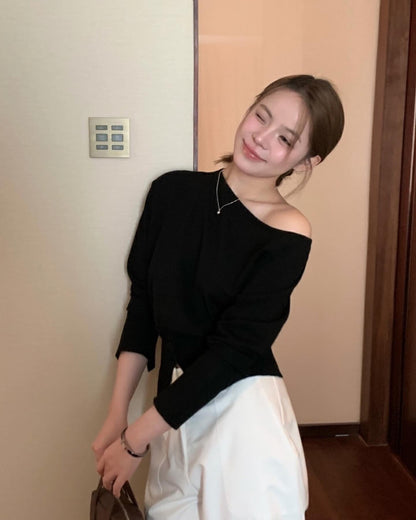 簡約斜肩針織top