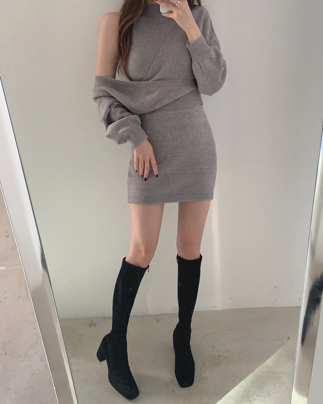 V領露肩毛衣+背心針織裙