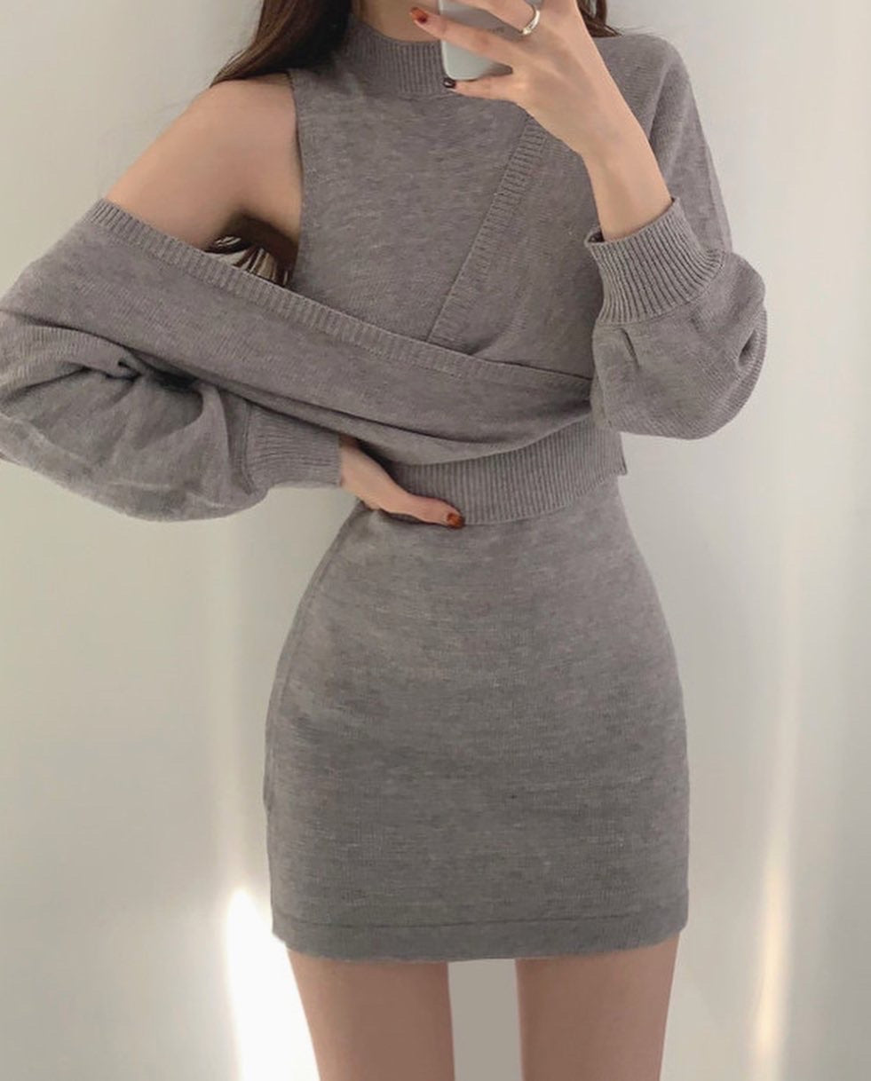 V領露肩毛衣+背心針織裙