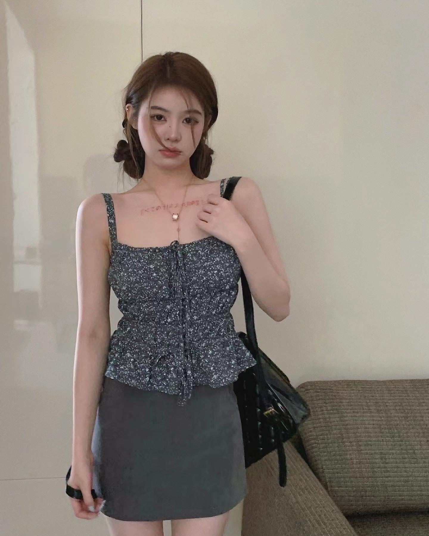 フローラル キャミソール トップ