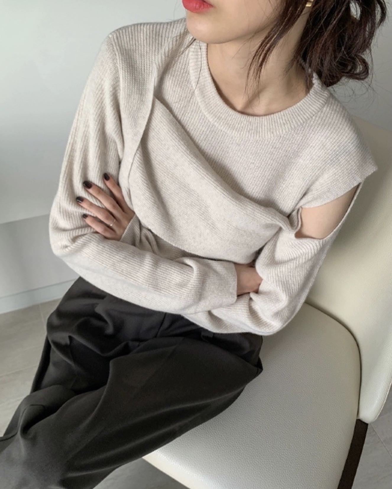 オフショルダーフェイクレイヤードトップ