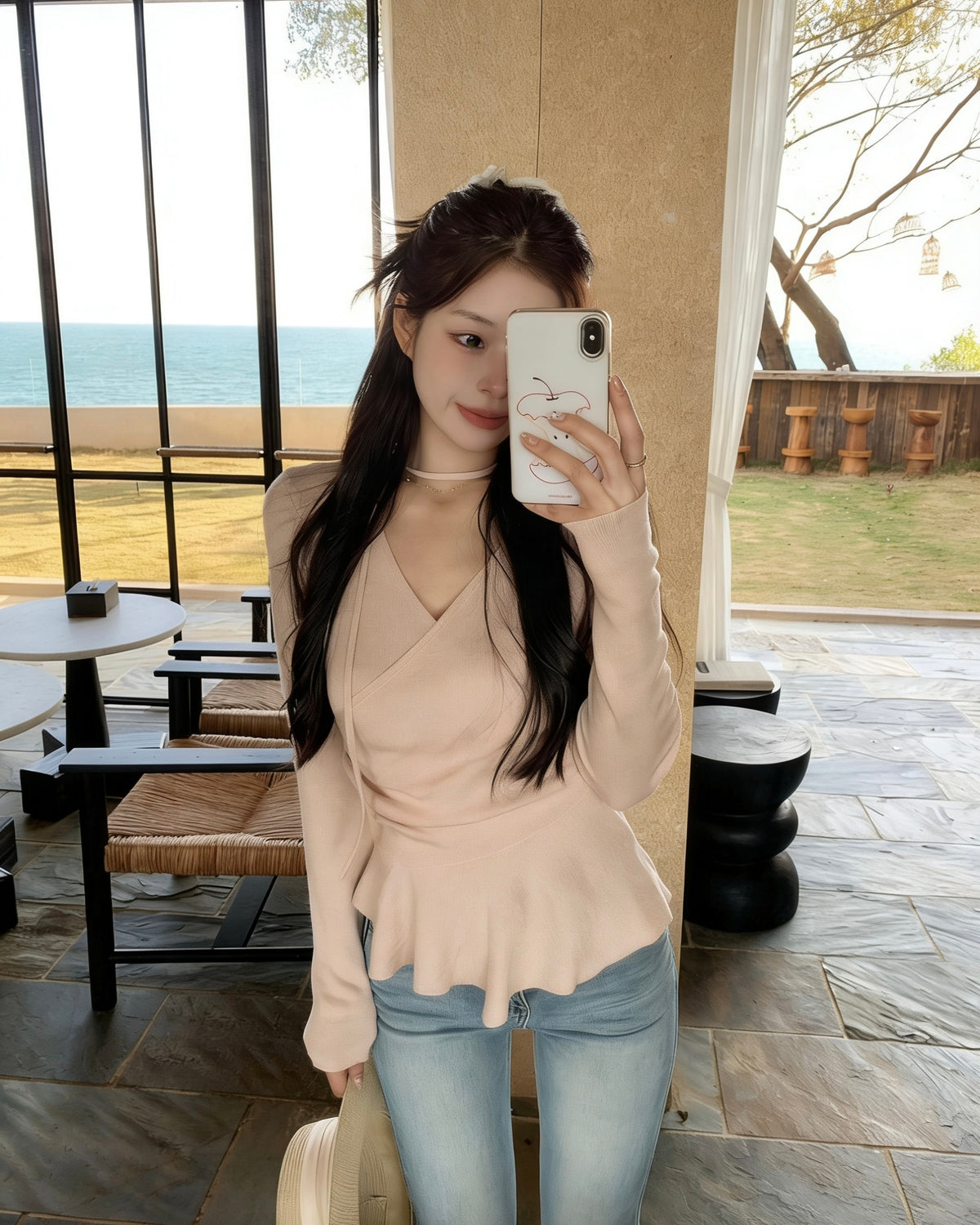 Gentle and Elegant Waist-Cinching Ruffle Knit Top