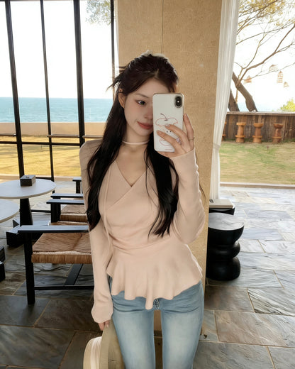 Gentle and Elegant Waist-Cinching Ruffle Knit Top