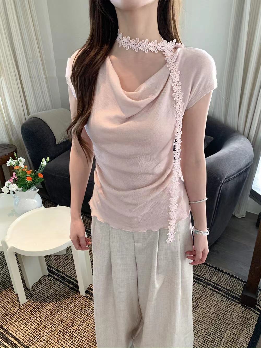 オフショルダートップス