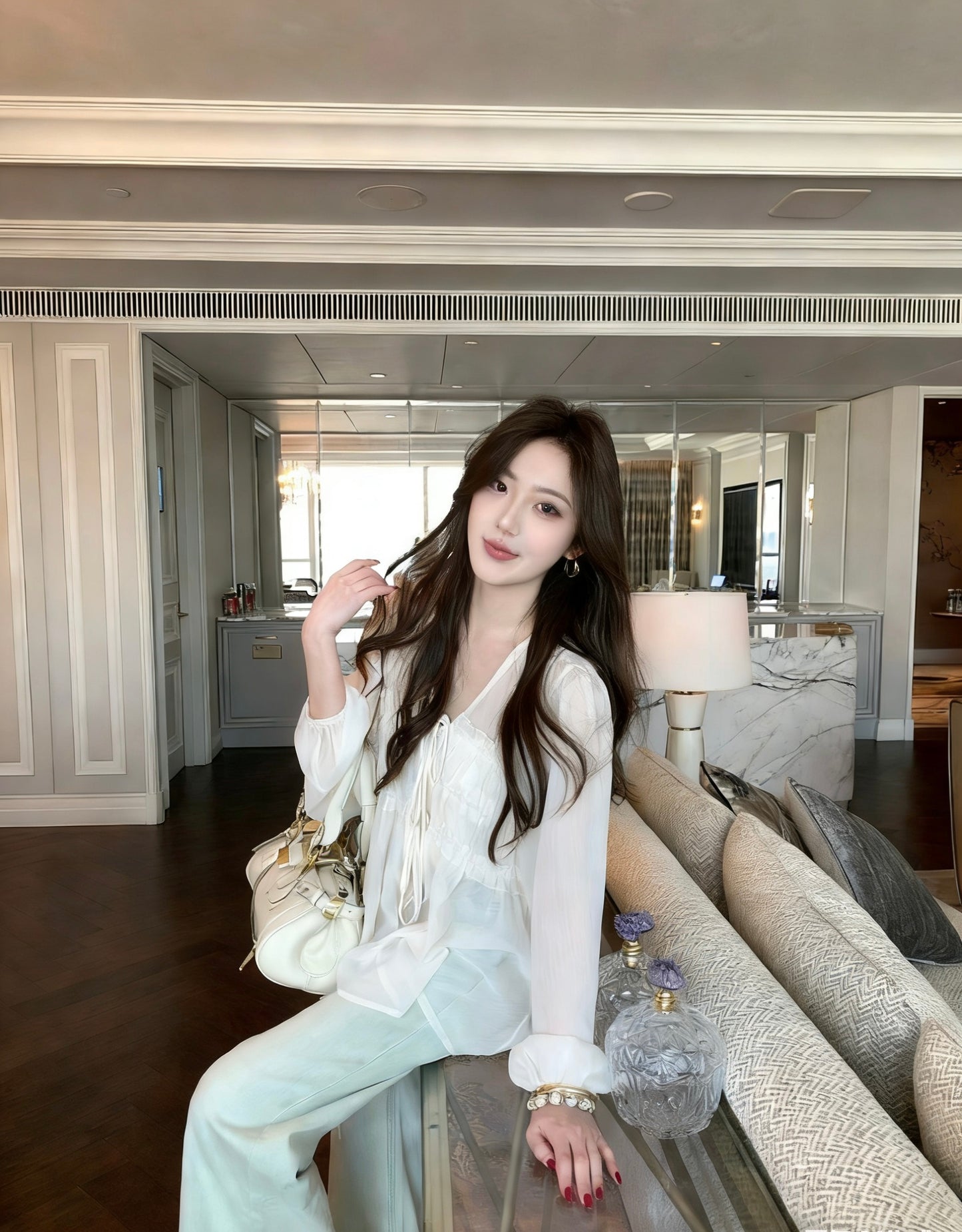 不對稱交叉領露肩小衫