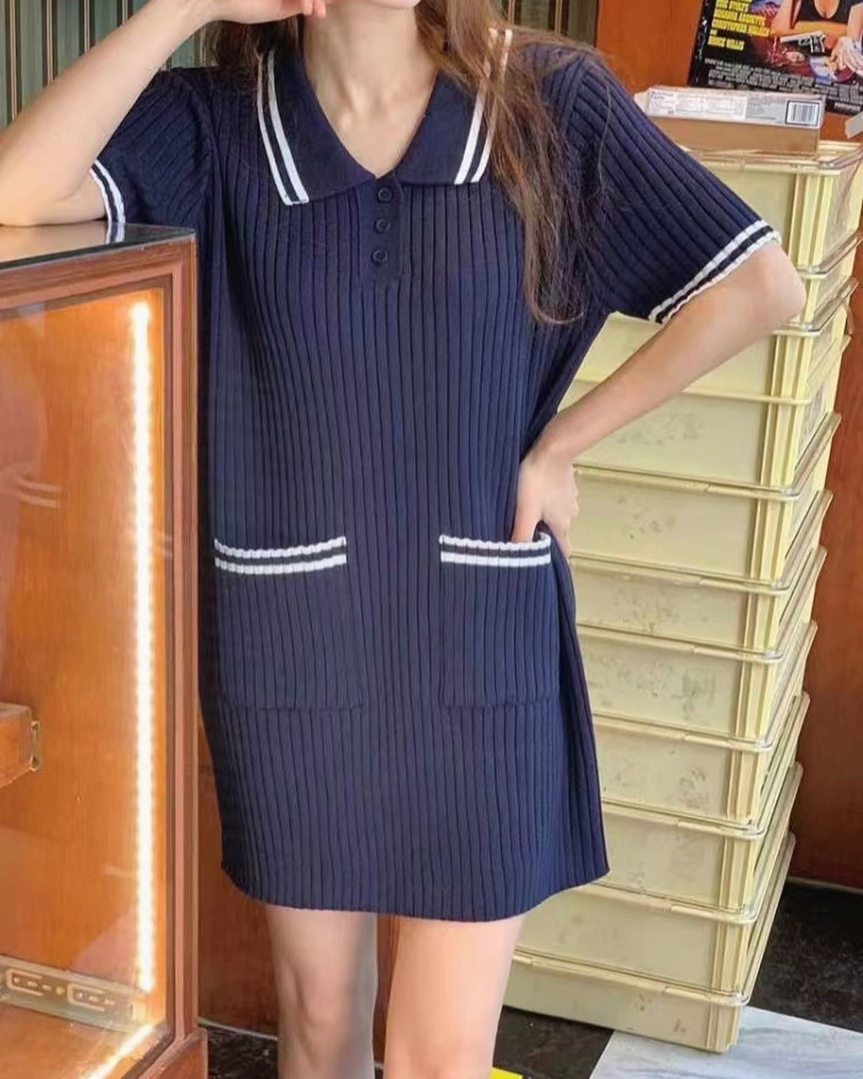 ダークストライプワンピース
