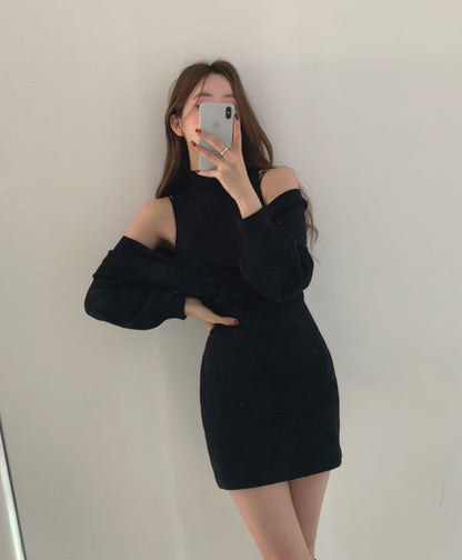 V領露肩毛衣+背心針織裙