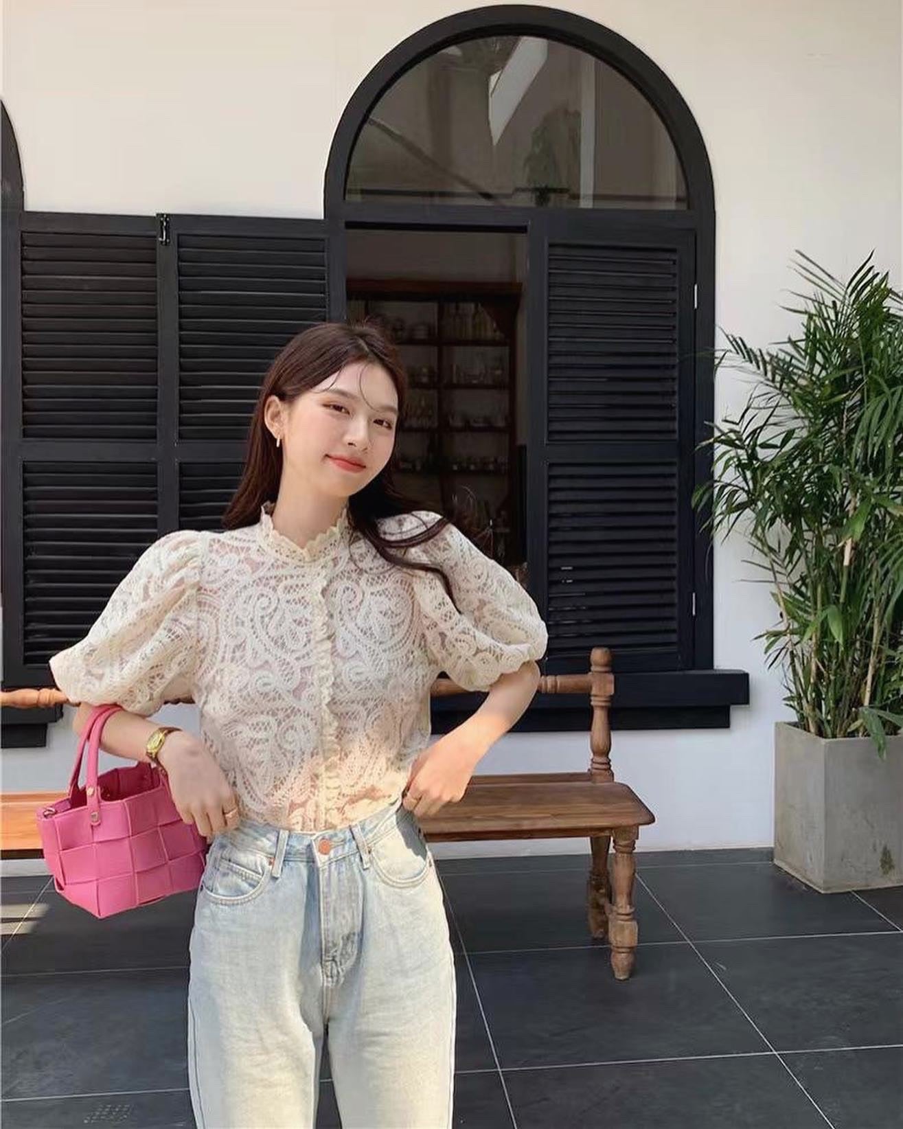 Puff Sleeve Lace Top