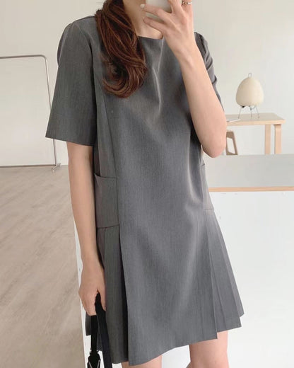 フレンチラウンドネックワンピース