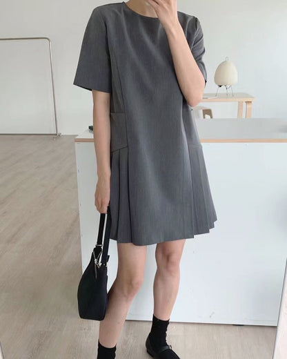 フレンチラウンドネックワンピース