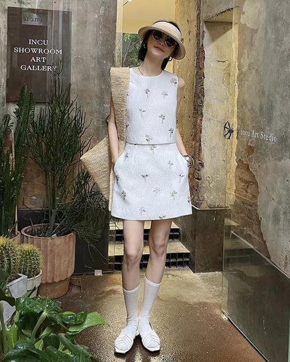 ジャカード柄ベスト＋ハイウエストスカートセット