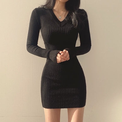 V-neck Slim Fit Knit Dress