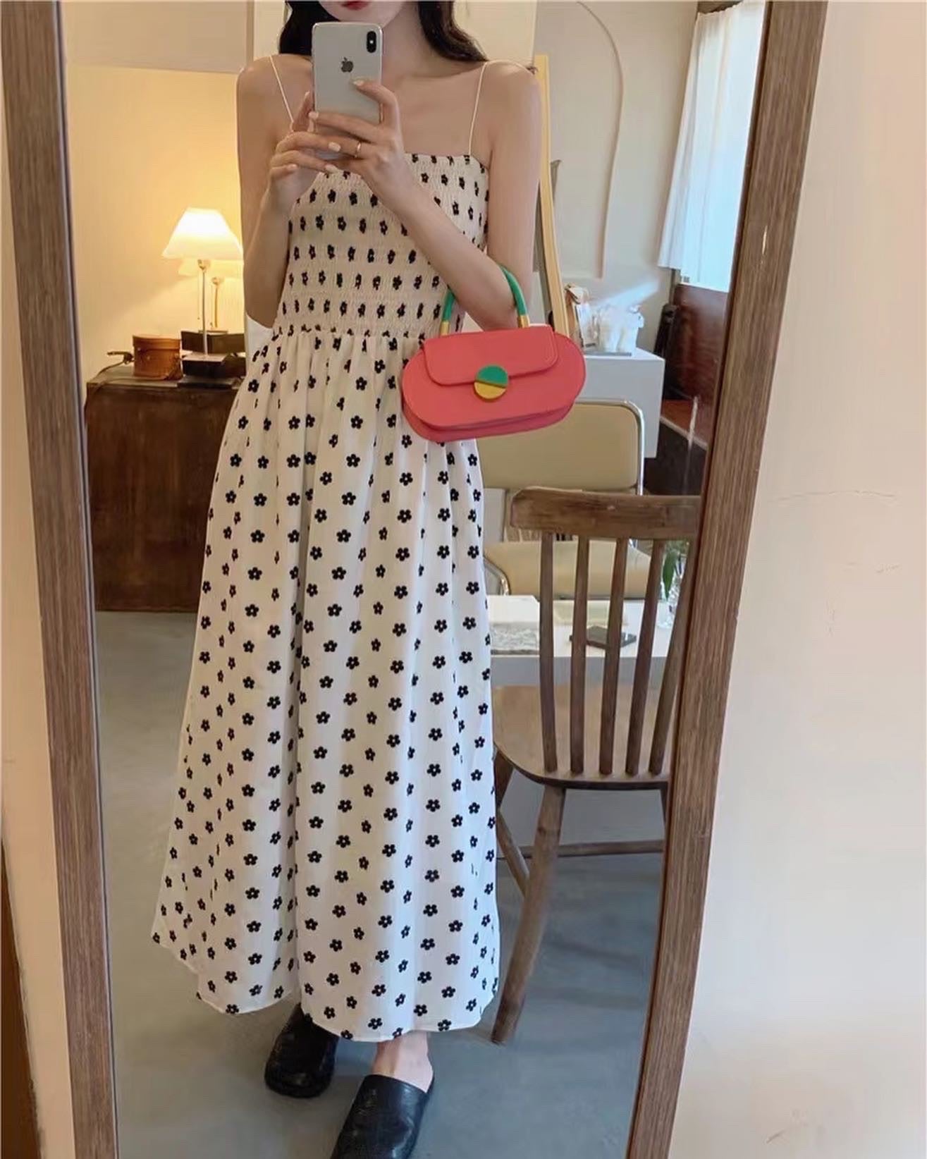 花花收腰A字吊帶連身裙