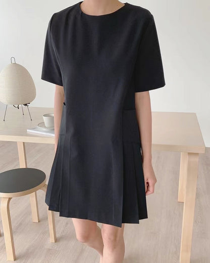 フレンチラウンドネックワンピース