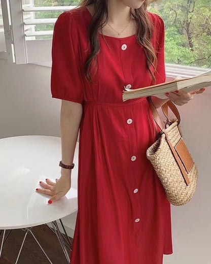 フレンチスタイルスクエアネックドレス