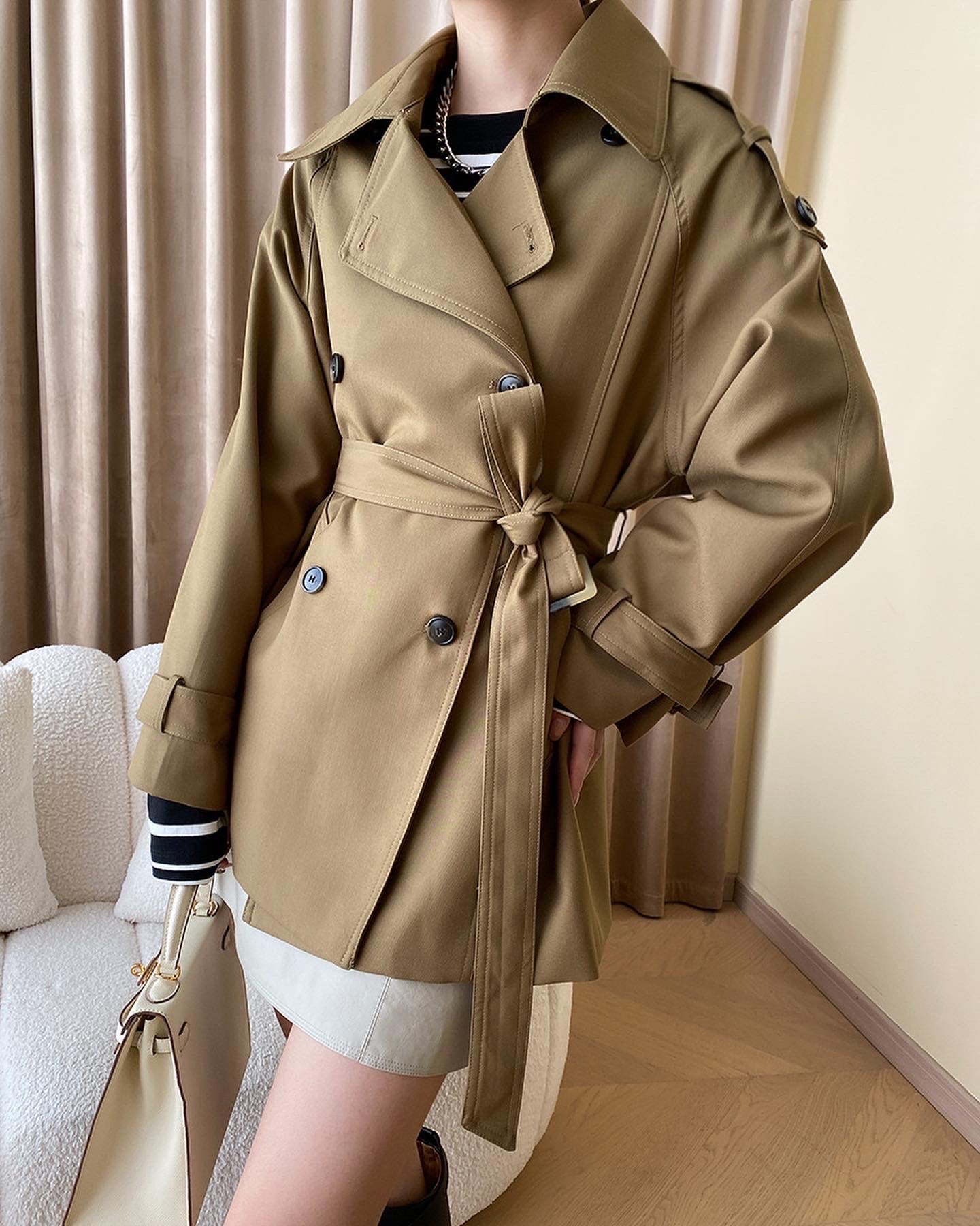ダブルボタンベルトトレンチコート