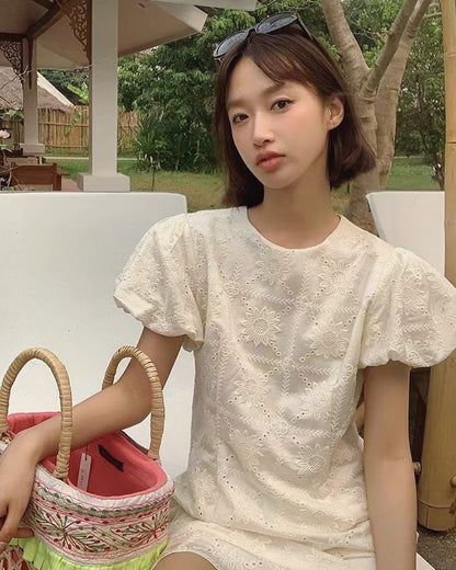 鏤空刺繡連身裙