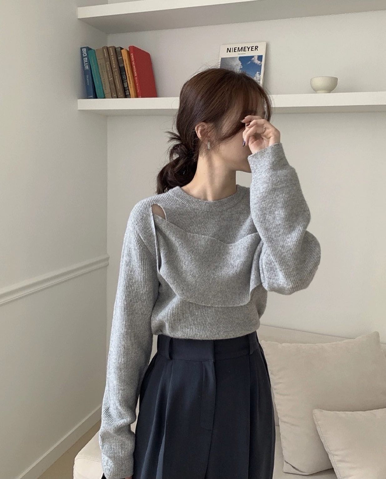 オフショルダーフェイクレイヤードトップ