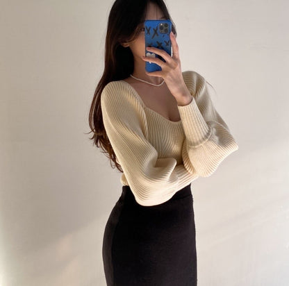 フレンチスクエアネックニット長袖トップ