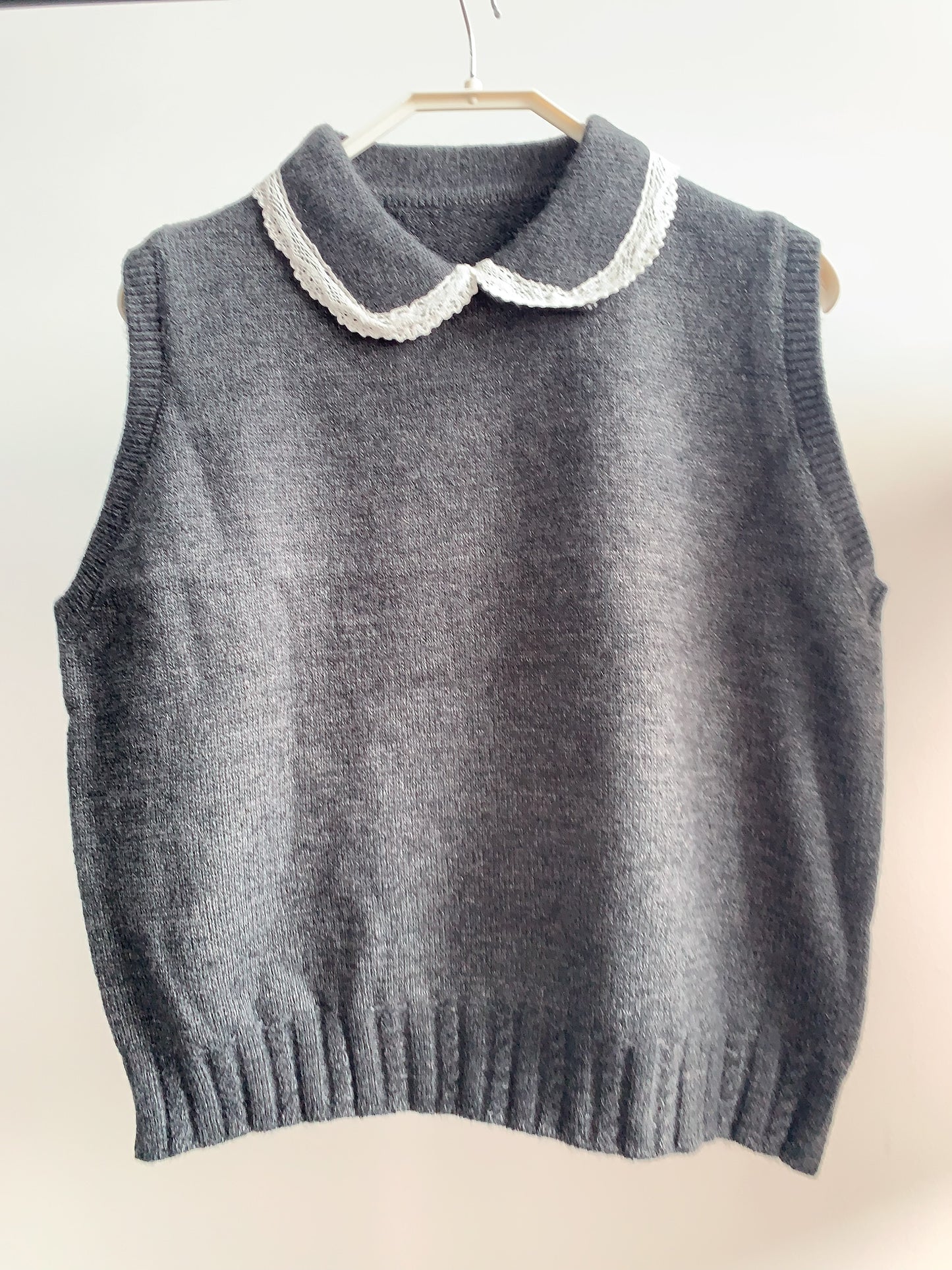 Doll Collar Lace Patchwork Knitted Vest