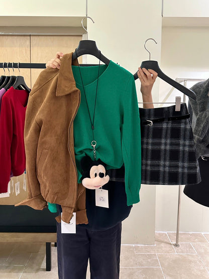 V-neck versatile seamless integrated design top