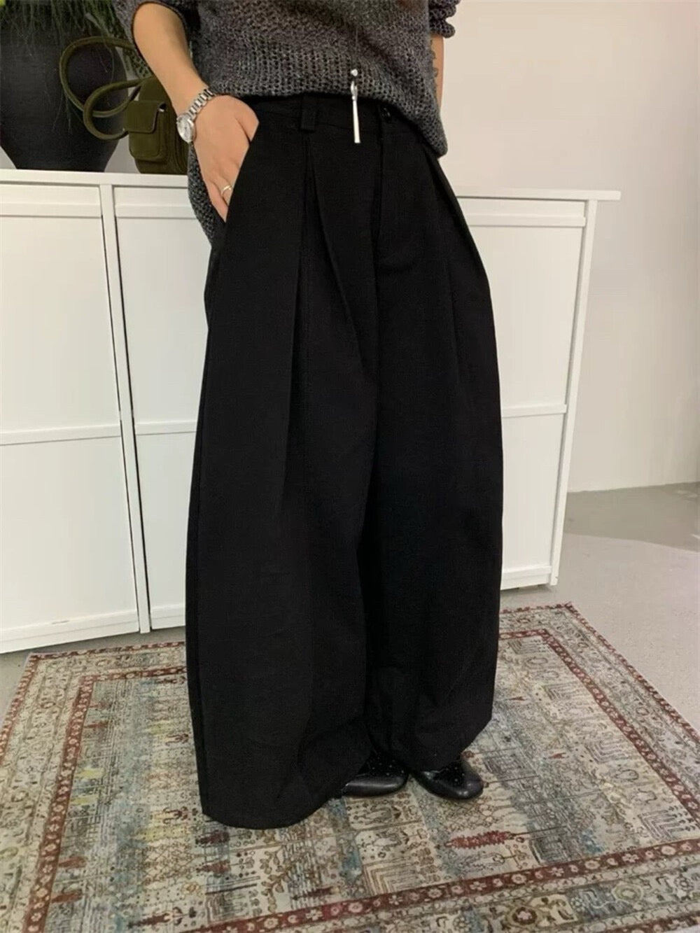 ルーズフィットプリーツワイドレッグカジュアルパンツ
