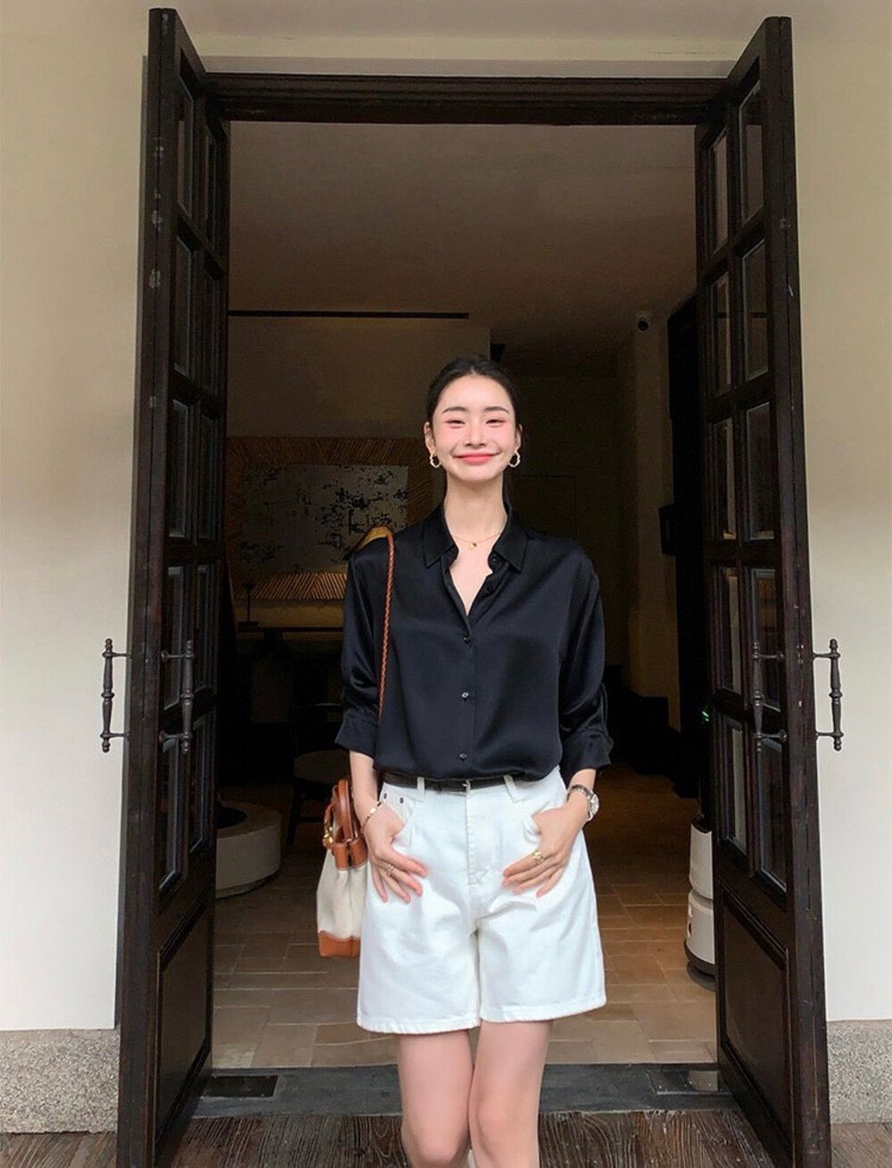 輕奢綢緞光澤感氣質襯衫