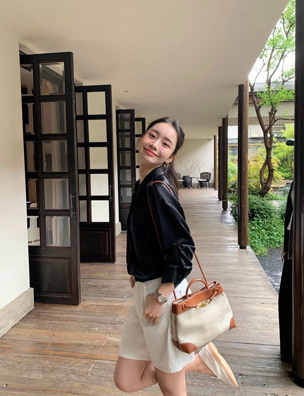 輕奢綢緞光澤感氣質襯衫