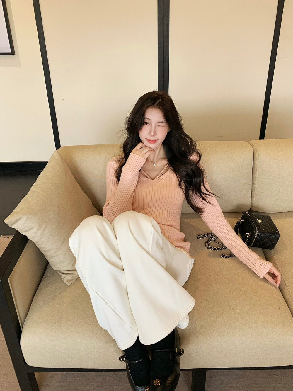 純欲感簡約V領修身針織小衫