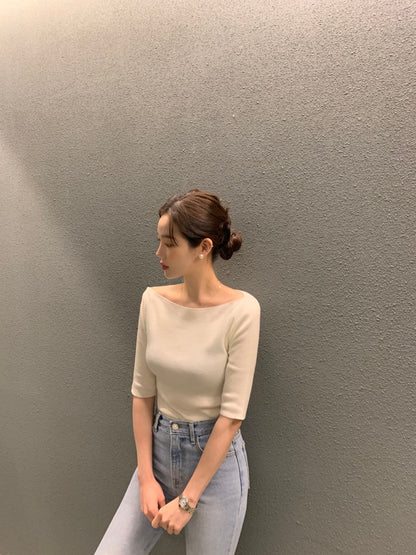 Korean-style mid-sleeve knit top